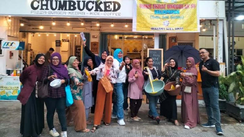 Emak-Emak Pelaku UMKM di Balikpapan Deklarasi Dukung Caleg Partai Perindo di Pileg 2024