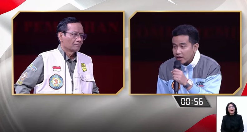 Momen Gibran Celingak-Celinguk Cari Jawaban Mahfud soal Greenflation, Dibalas Begini