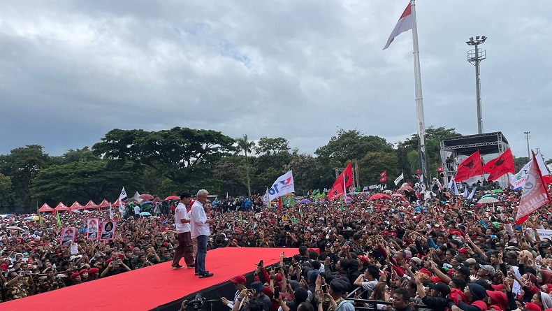 Ganjar Pranowo Hadiri Kampanye Akbar di Lapangan Tegalega Bandung, Pendukung Teriak Angka 3