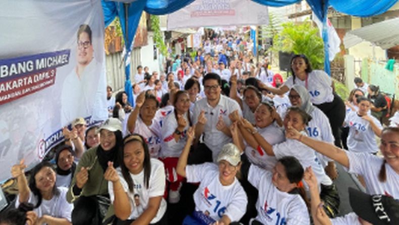 Gelar  Senam Sehat dan Bazar di Pademangan, Michael Sianipar Janji Perjuangkan Lapangan Kerja