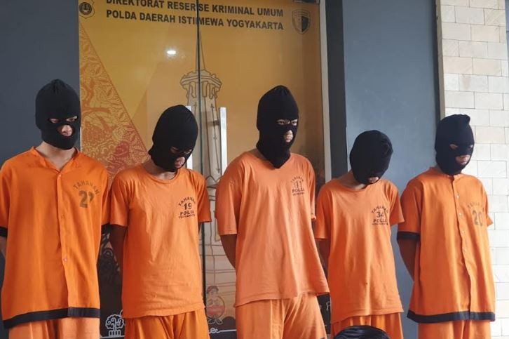 Bacok Orang di Depan Mapolda DIY, 5 Pelaku Klitih Ditangkap 3 Buron