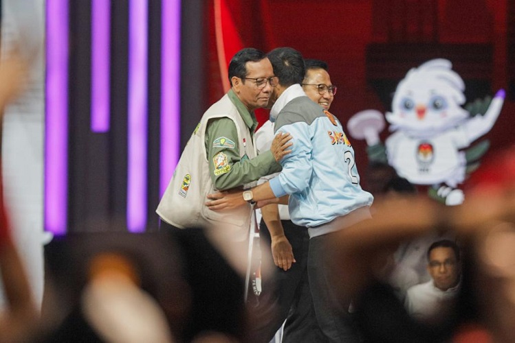 Guru Besar UB Beri Nilai 8 untuk Mahfud MD saat Debat Cawapres, Gibran 5