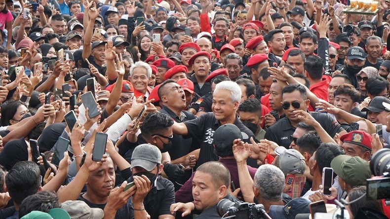 Kampanye Terbuka di Kendal, Ganjar: Saya dan Pak Mahfud Selalu Dengar Suara Rakyat