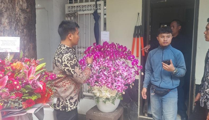 Megawati Ulang Tahun, Jokowi Kirim Bunga Anggrek ke Teuku Umar