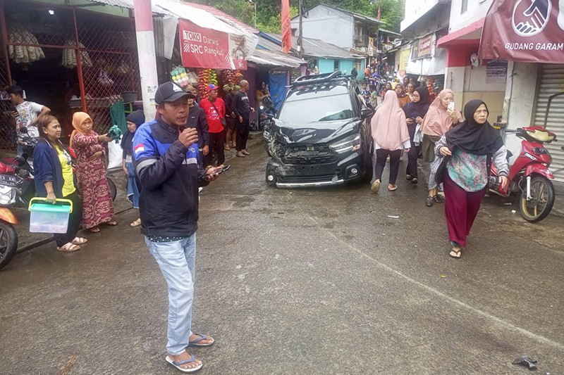 Kecelakaan Beruntun di Puncak Bogor, Korban Dilarikan ke RSPG Cisarua