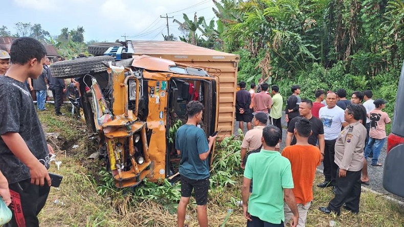 Kecelakaan Minibus Rombongan SMK 1 Siantar di Simalungun, 5 Orang Guru Diduga Tewas