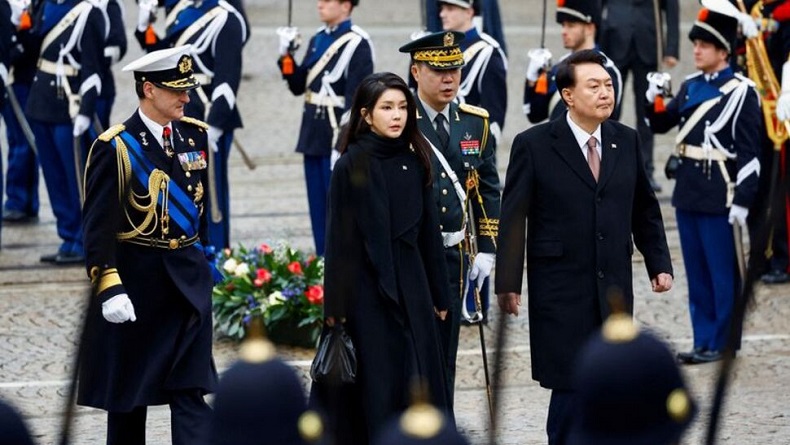 Skandal Tas Dior Hadiah untuk Ibu Negara Hantui Presiden Korsel jelang Pemilu