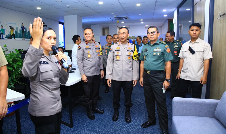 Kadiv Humas Polri Terima Kunjungan Kapuspen TNI, Perkuat Sinergi Cooling System Pemilu