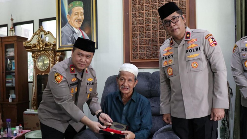 Wakaops NCS Polri Kunjungi Ponpes Bumi Shalawat Sidoarjo, Gus Ali Doakan Pemilu Damai