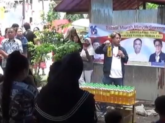 Caleg Perindo Gelar Bazar Minyak Goreng Murah, Bantu Warga Kecil di Makassar