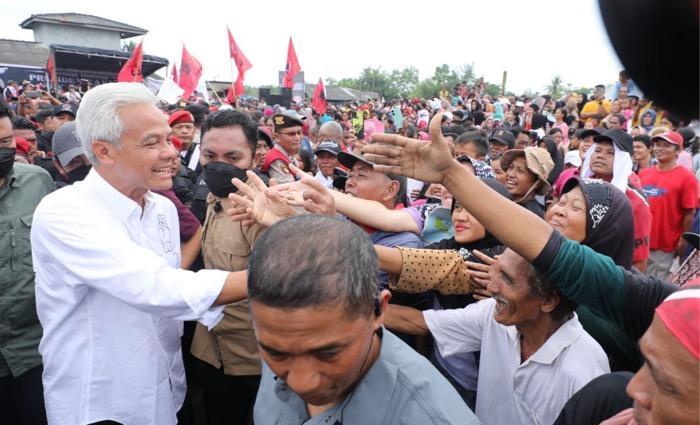 Kunjungi Kampung Nelayan Medan, Ganjar Jamin Sejahterakan Nelayan Lewat Pemutihan Kredit Macet