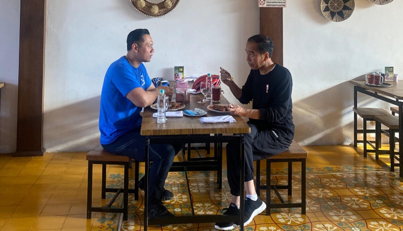 Istana Ungkap Isi Pertemuan Jokowi dan AHY di Yogyakarta