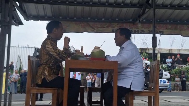 Jokowi Makan Bakso Bareng Prabowo di Magelang, Bahas Apa?