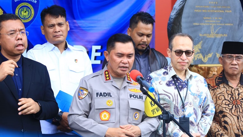 Kabaharkam Lepas 111 Personel Pengamanan TPS Luar Negeri: Jalankan Tugas dengan Baik