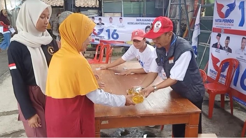 Bazar Murah Caleg Partai Perindo GKR Ayu Koes Indriyah Dihadiri Ratusan Warga Sukoharjo