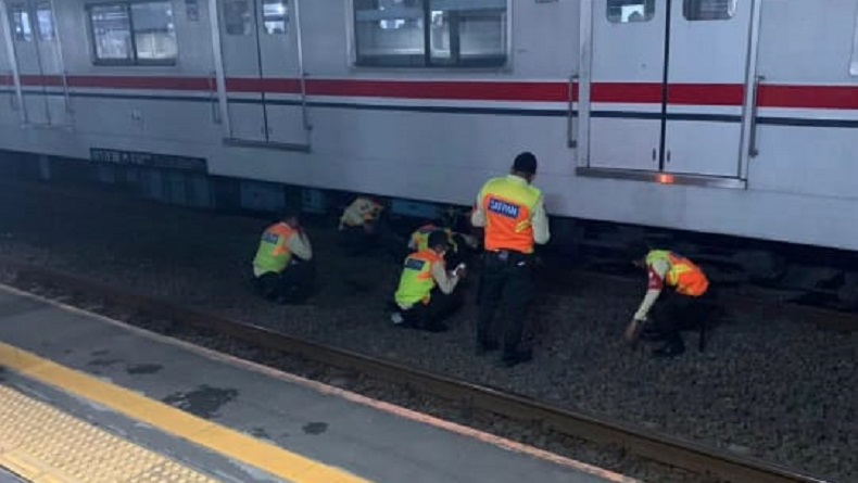 KRL Relasi Tanah Abang-Rangkasbitung Gangguan di Stasiun Pondok Ranji