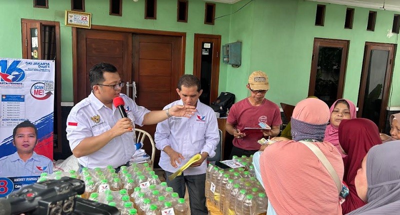 Caleg Perindo Gelar Bazar Murah di Bambu Apus, Ratusan Warga Antusias