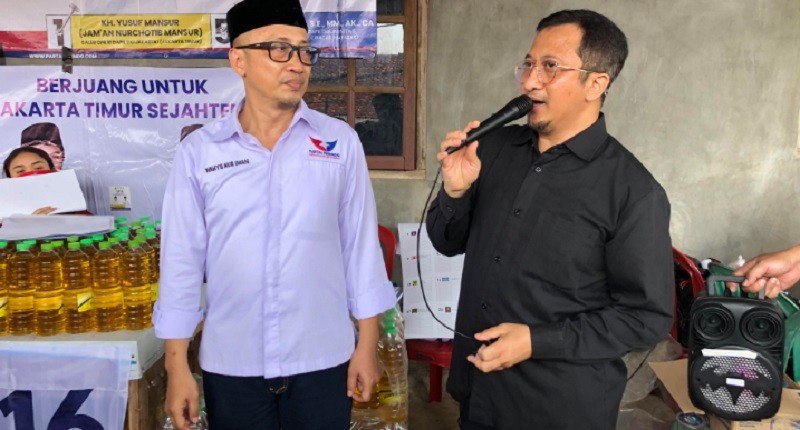 Caleg Perindo Gelar Bazar 1.000 Liter Minyak Goreng Murah di Bambu Apus