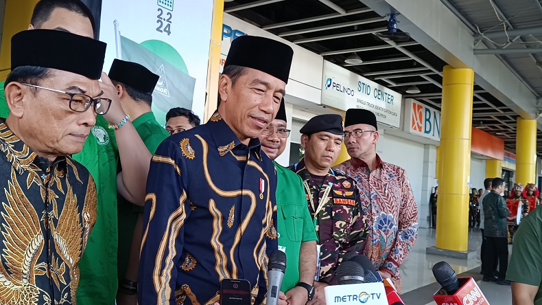 Jokowi Siapkan Keppres Pengunduran Diri Mahfud MD dari Menko Polhukam