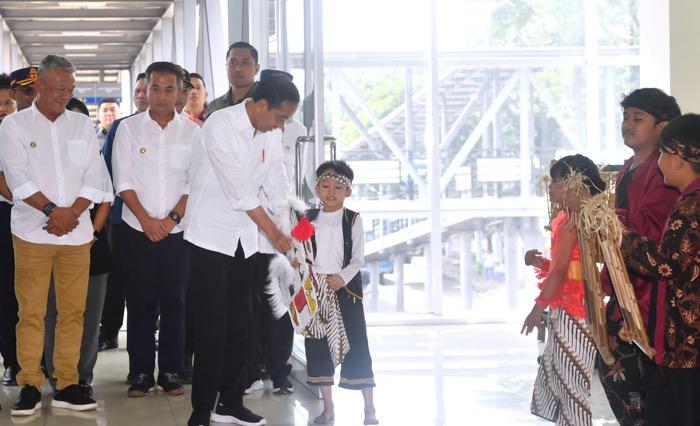 Jokowi Resmikan 2 Terminal di Jabar Senilai Rp70 Miliar