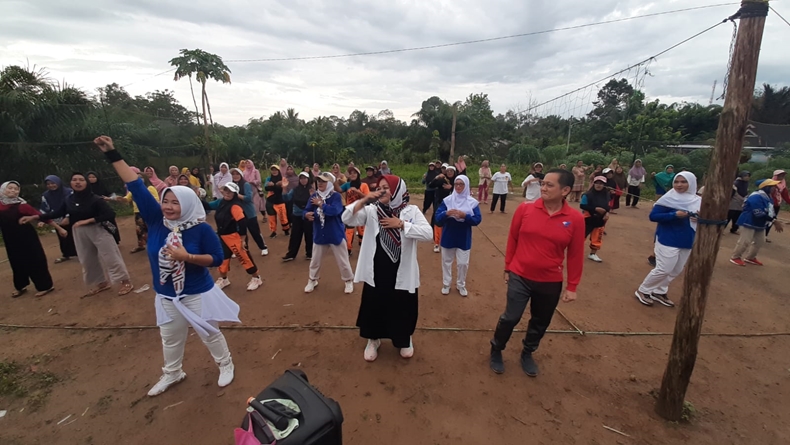 Gelar Senam dan Pemeriksaan Kesehatan Gratis Partai Perindo, Hermanto Phoeng Serap Aspirasi Warga di Bangka
