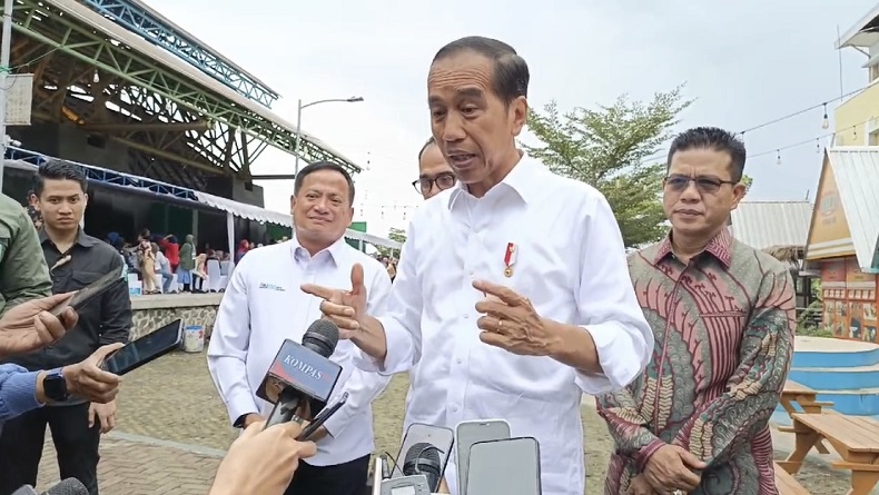 Jokowi Naikkan Tunjangan Pegawai Bawaslu jelang Pencoblosan
