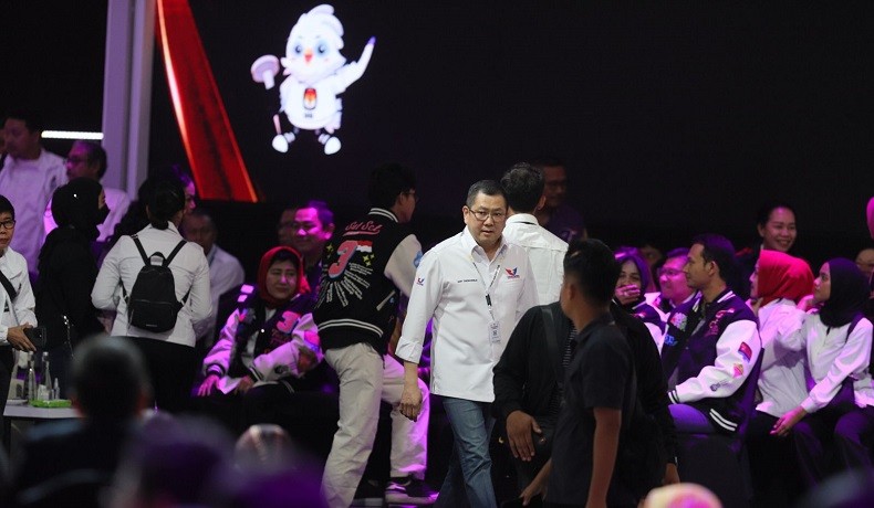Hary Tanoesoedibjo Dampingi Ganjar-Mahfud di Debat Pilpres Terakhir