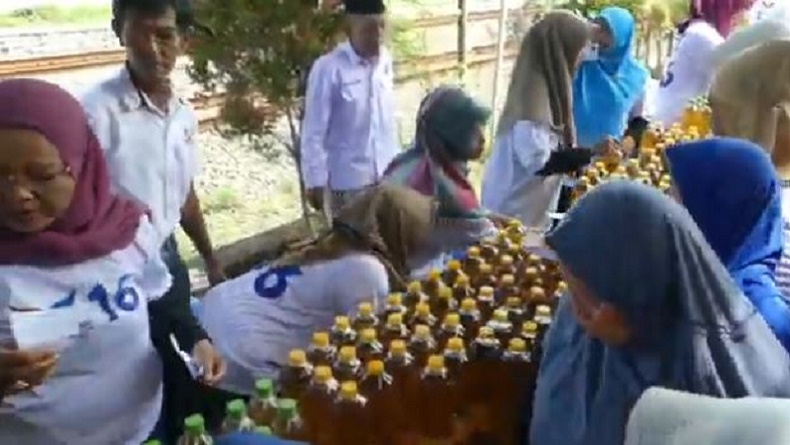 Perindo Gelar Bazar Murah di Banyumas, Sediakan 1.000 Botol Minyak Goreng untuk Masyarakat