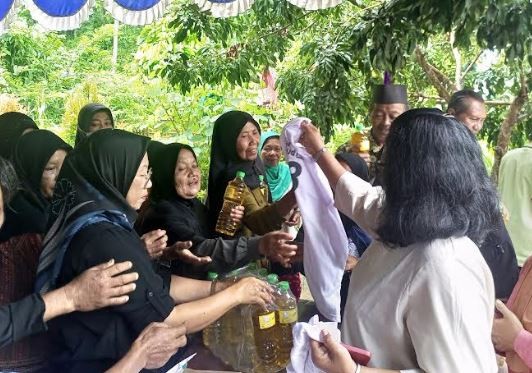 Gelar Bazar Minyak Goreng, Caleg Perindo Anton Supriyadi Minta Warga Tolak Politik Uang