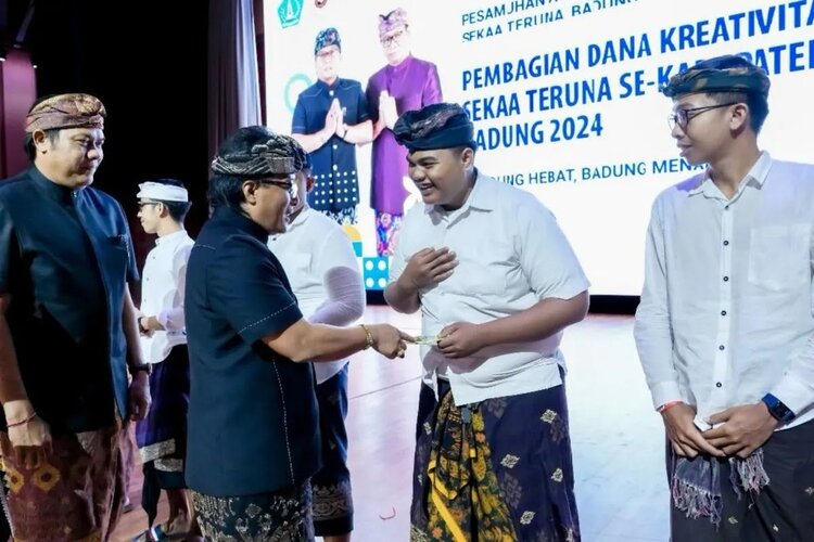 Pemkab Badung Cairkan Dana Kreativitas Rp11 Miliar kepada 580 Sekaa Teruna