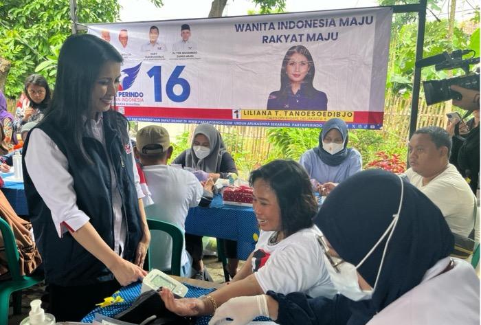 Gelar Pemeriksaan Gratis dan Bazar Murah, Liliana Tanoesoedibjo Ingatkan Warga Jaga Pola Makan