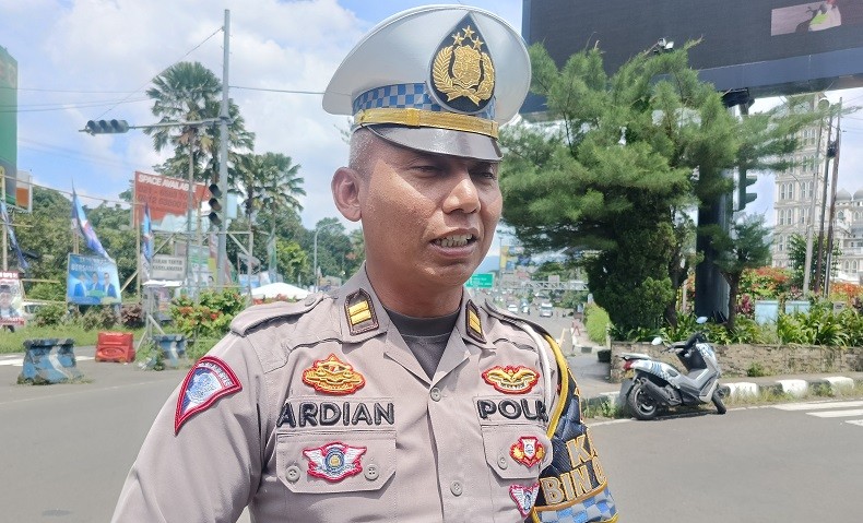 One Way Arah Jakarta, Kendaraan Menuju Puncak Bogor Tertahan