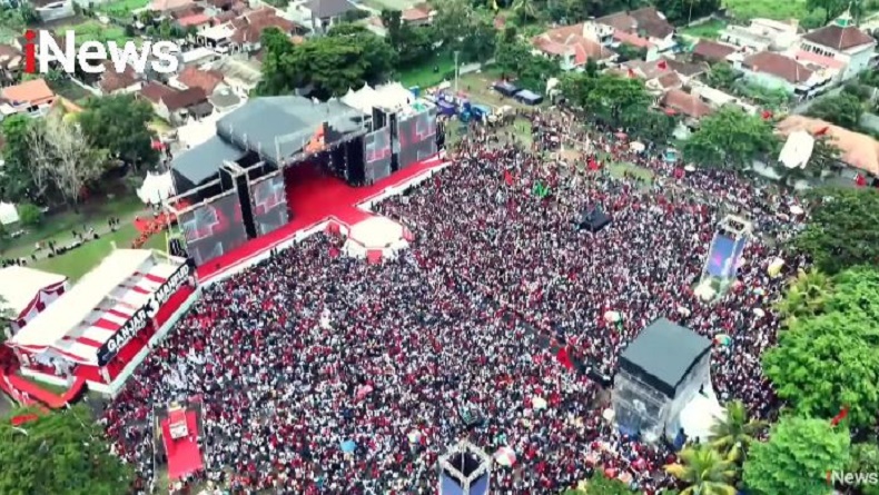 Padati Konser Rakyat di RTH Maron, Pendukung Ganjar-Mahfud Dihibur Artis dan Musisi Ibu Kota
