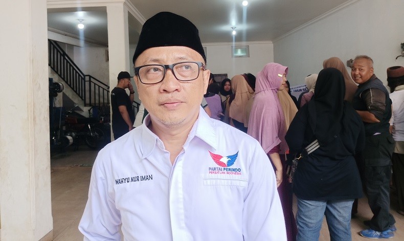 Caleg Perindo Wahyu Nur Iman bersama Yusuf Mansur Sediakan 1.000 Liter Minyak Goreng untuk Bazar Murah di Gedong Jaktim