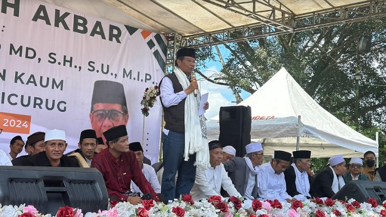 Hadiri Istighosah Akbar di Sukabumi, Mahfud MD Sampaikan 3 Tanda Pemimpin Munafik