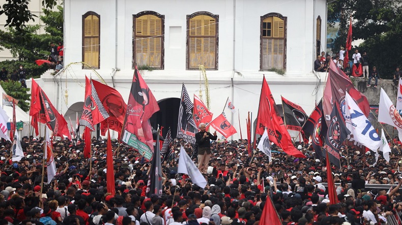 Ganjar Takjub Hajatan Rakyat Solo Dibanjiri Lautan Manusia: Solo Memang Spesial!