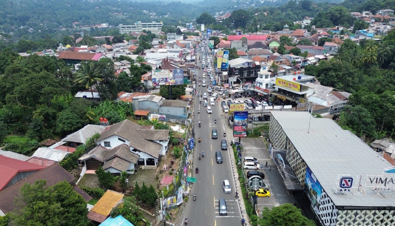 Siang Ini, Lalin Jalur Puncak Bogor Arah Jakarta Oneway
