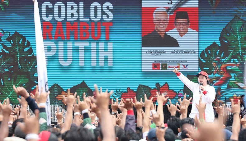 Kampanye Hajatan Rakyat Ganjar-Mahfud, Ribuan Massa Nyanyikan Solo Bukan Gibran 