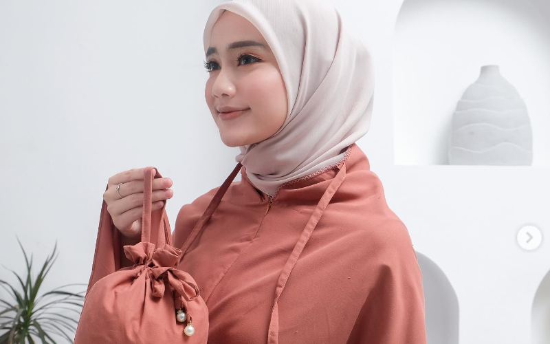 Kisah Inspiratif Penjual Mukena Bangun Bisnis hingga Raih Shopee Super Awards 2023