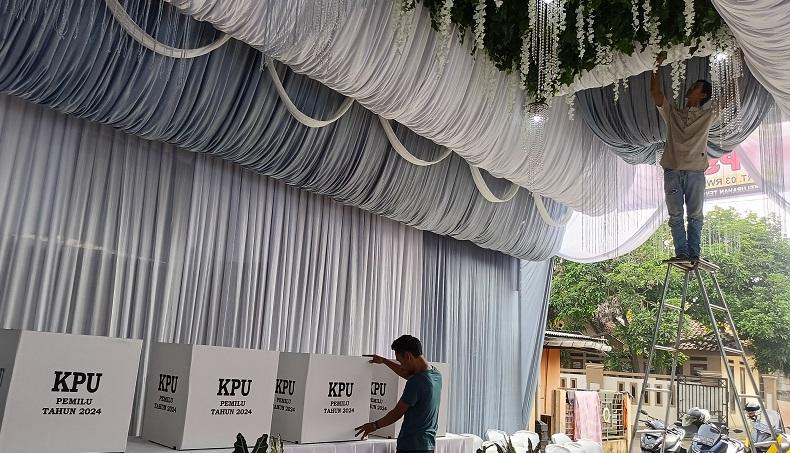 Unik, TPS di Cibinong Bogor Bikin Tema Hajatan Nikahan dengan Prasmanan