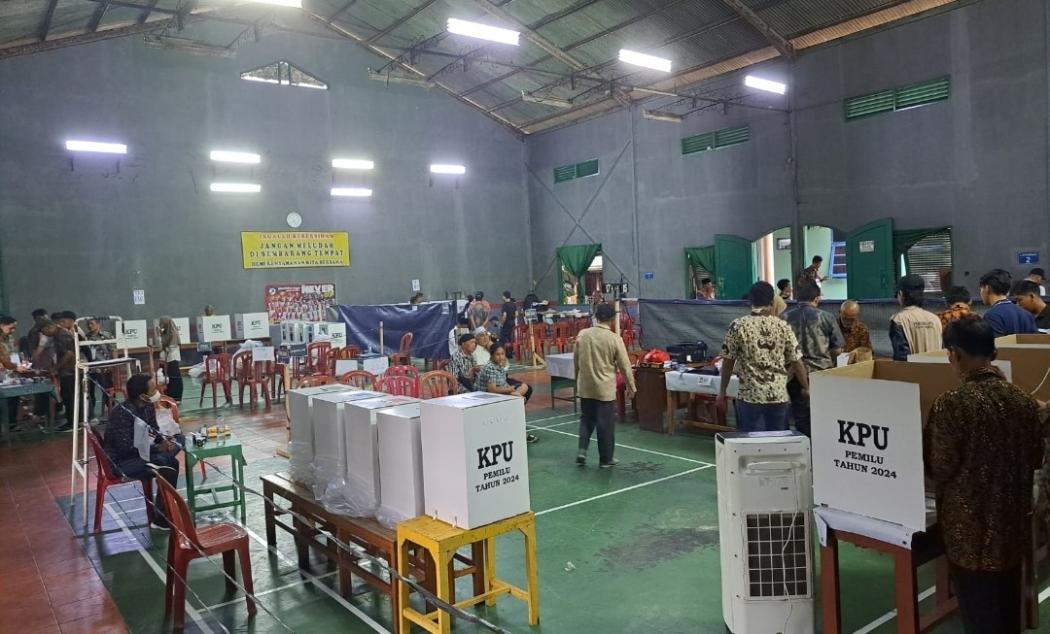 Hujan Deras, Akses ke TPS di Bencongan Tangerang Terendam Banjir
