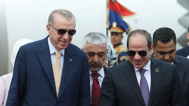 Lupakan Permusuhan, Erdogan Berkunjung ke Mesir demi Gaza