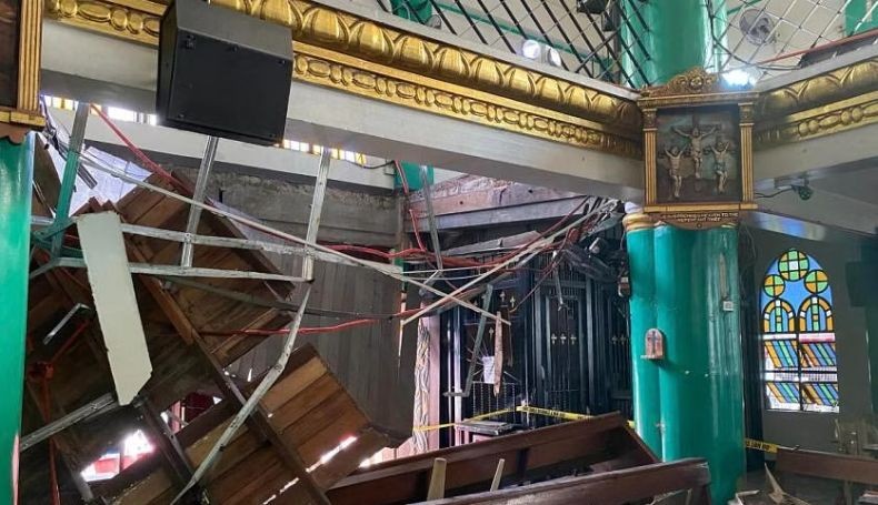 Balkon Gereja Ambruk saat Misa, 1 Jemaat Tewas 53 Luka