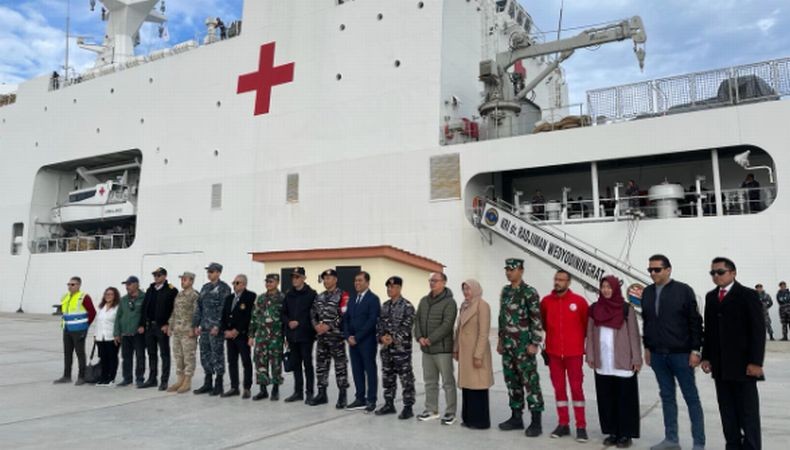 Kapal TNI AL KRI Radjiman Wedyodiningrat Tiba di Mesir Bawa Bantuan 240 Ton untuk Warga Gaza