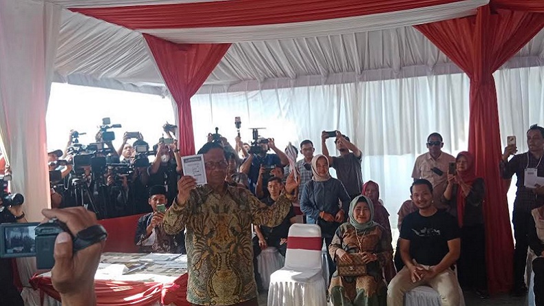 Harapan Mahfud MD usai Nyoblos di TPS 106 Sambilegi: Indonesia Dapat Pemimpin yang Baik