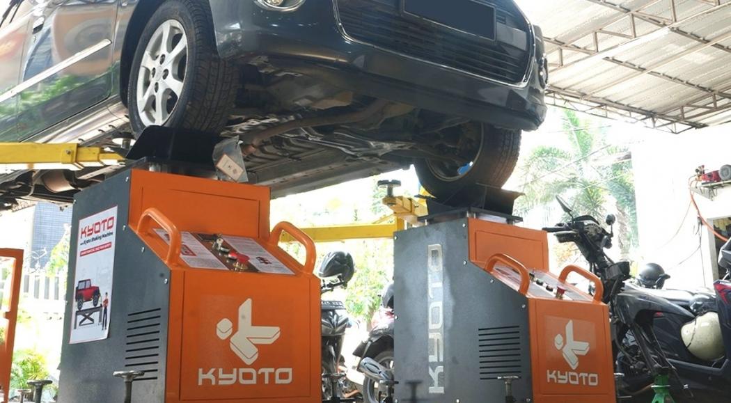 Penyakit Kaki-Kaki Mobil Rumit, Rotary Auto Jajal Teknologi Shaking Machine
