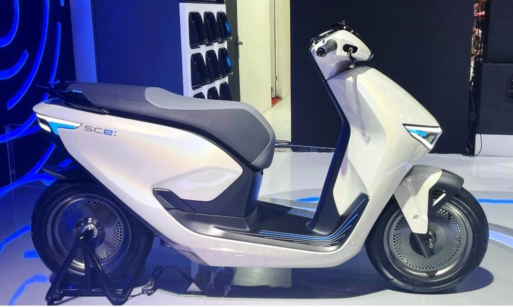 Honda Pamerkan Motor Listrik Konsep SC e: Concept di IIMS 2024 