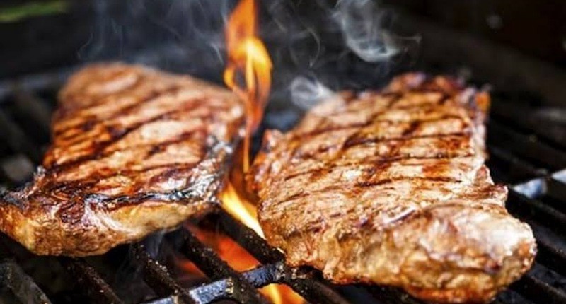 Liburan Akhir Pekan Asyiknya Menikmati BBQ Night di Tengah Kota Jakarta