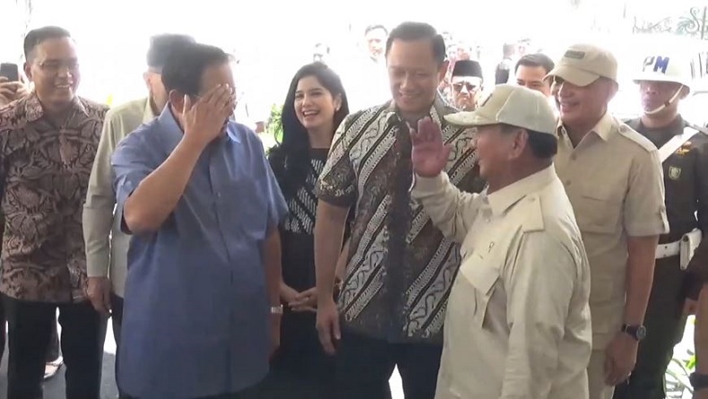 Momen SBY Beri Hormat ke Prabowo: Sekarang Beliau Komandan Saya