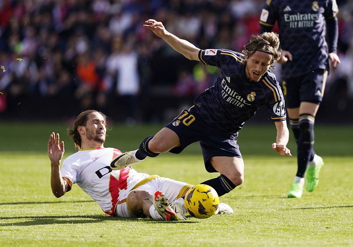 Hasil Liga Spanyol: Real Madrid Ditahan Rayo Vallecano, Carvajal Kartu Merah